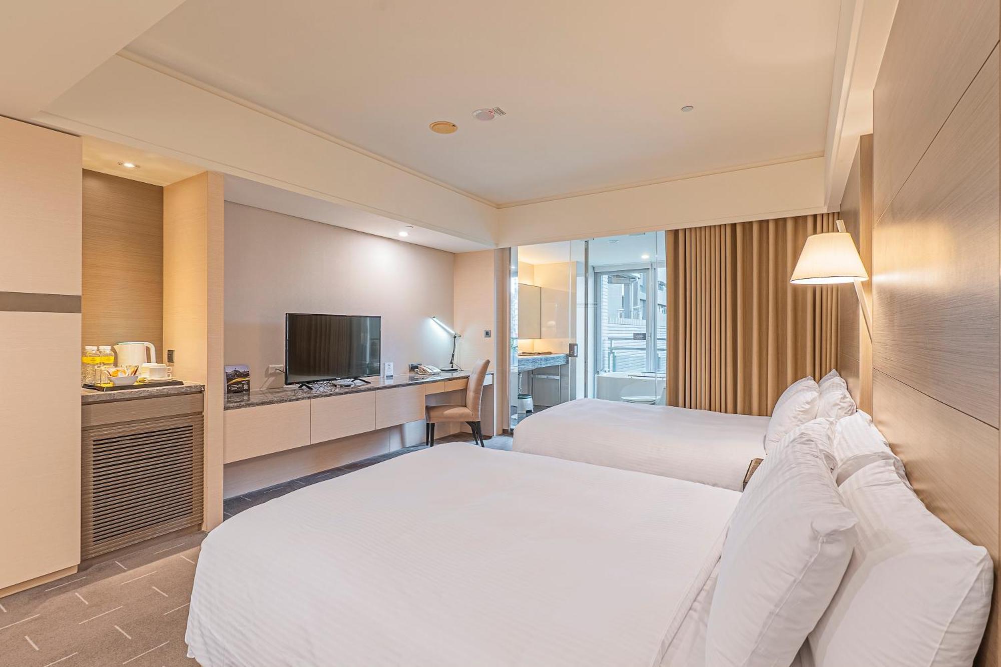 Check Inn Select Taichung Dadun 외부 사진